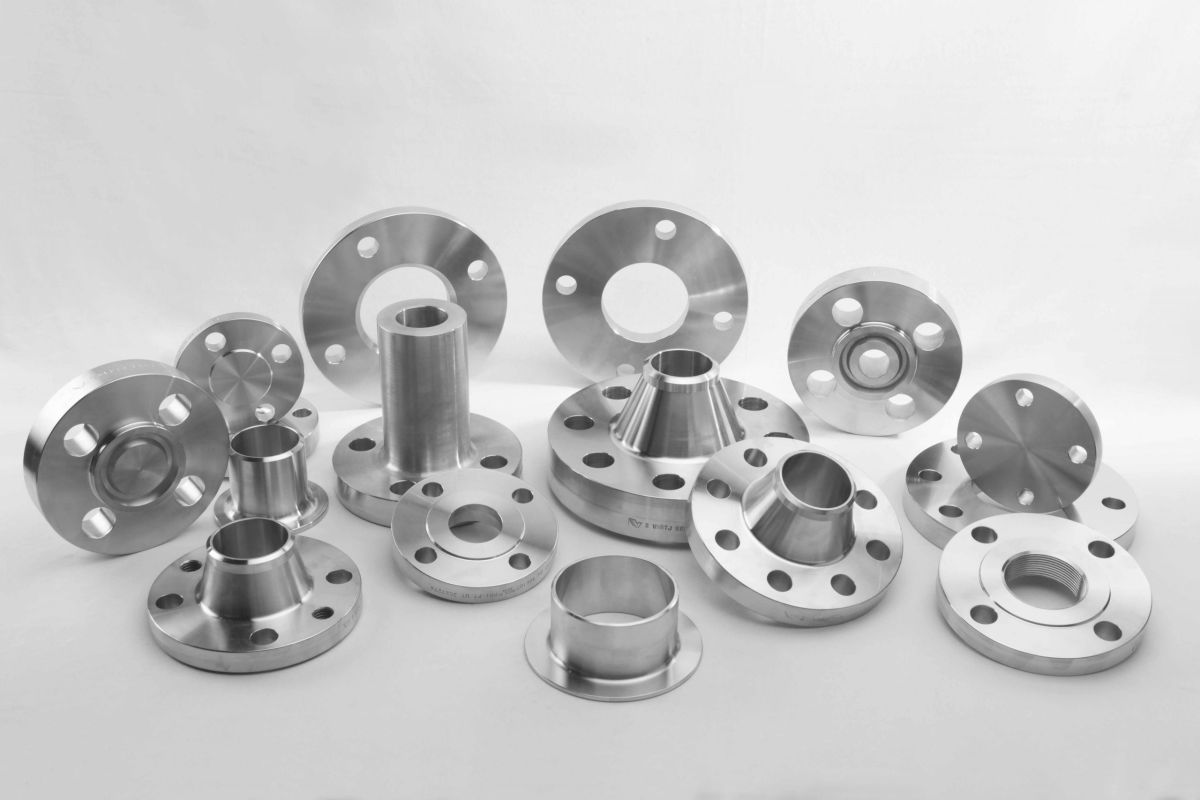 STEEL FLANGES