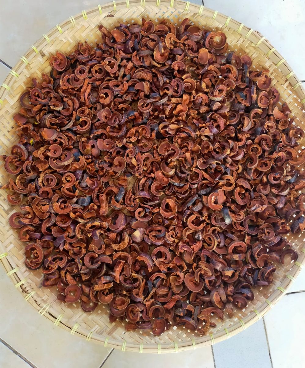 Dried Mangosteen Peel