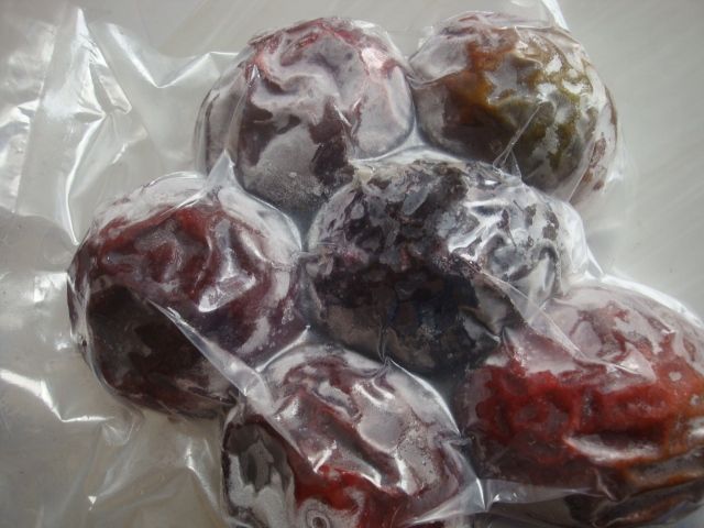 Hot Price Vietnam Frozen Passion Fruit Whole Natural with Seeds Grade A Vacuum Pack Export Standard
